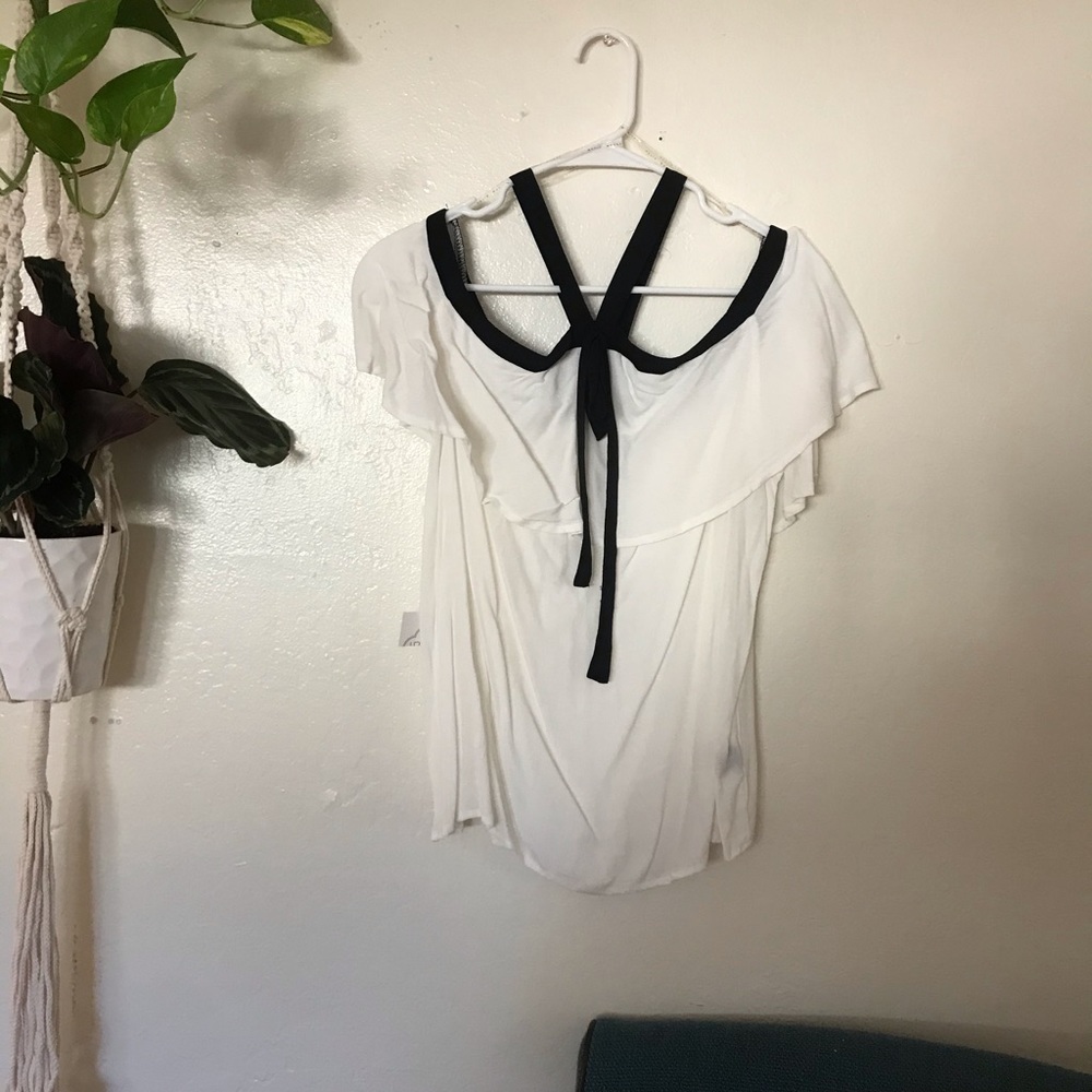 White/black blouse